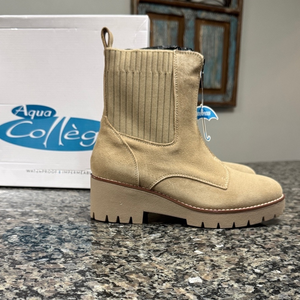 Aqua College waterproof suede WBeige Ankle Boots NWT 9